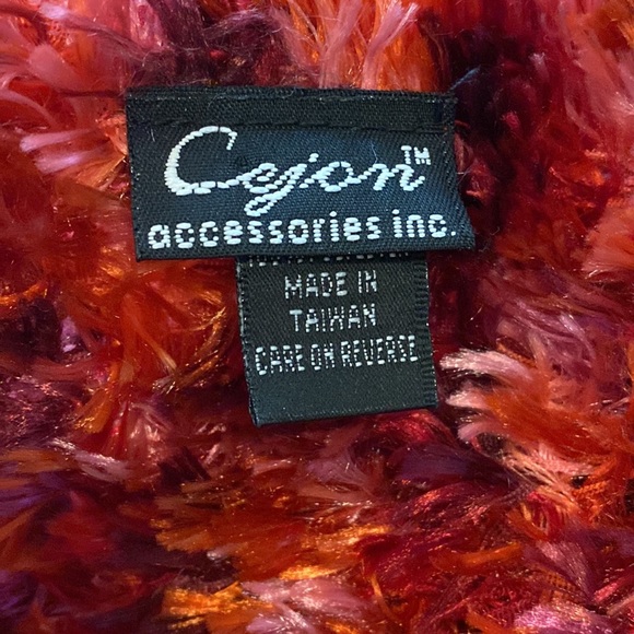 Eyelash Knit Hat and Scarf Set - Picture 5 of 12